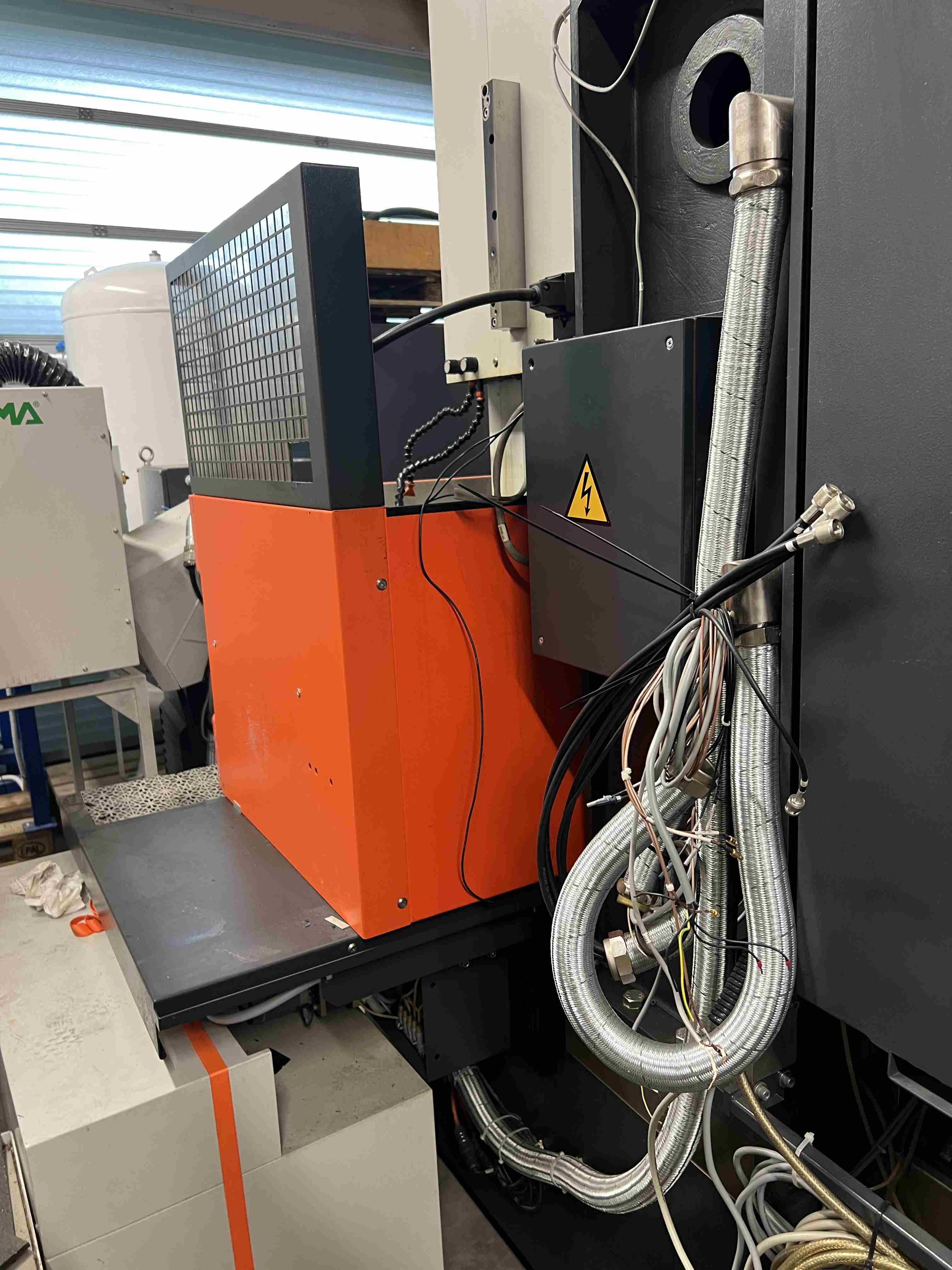 CNC Senkerodiermaschine CHARMILLES Roboform 2400