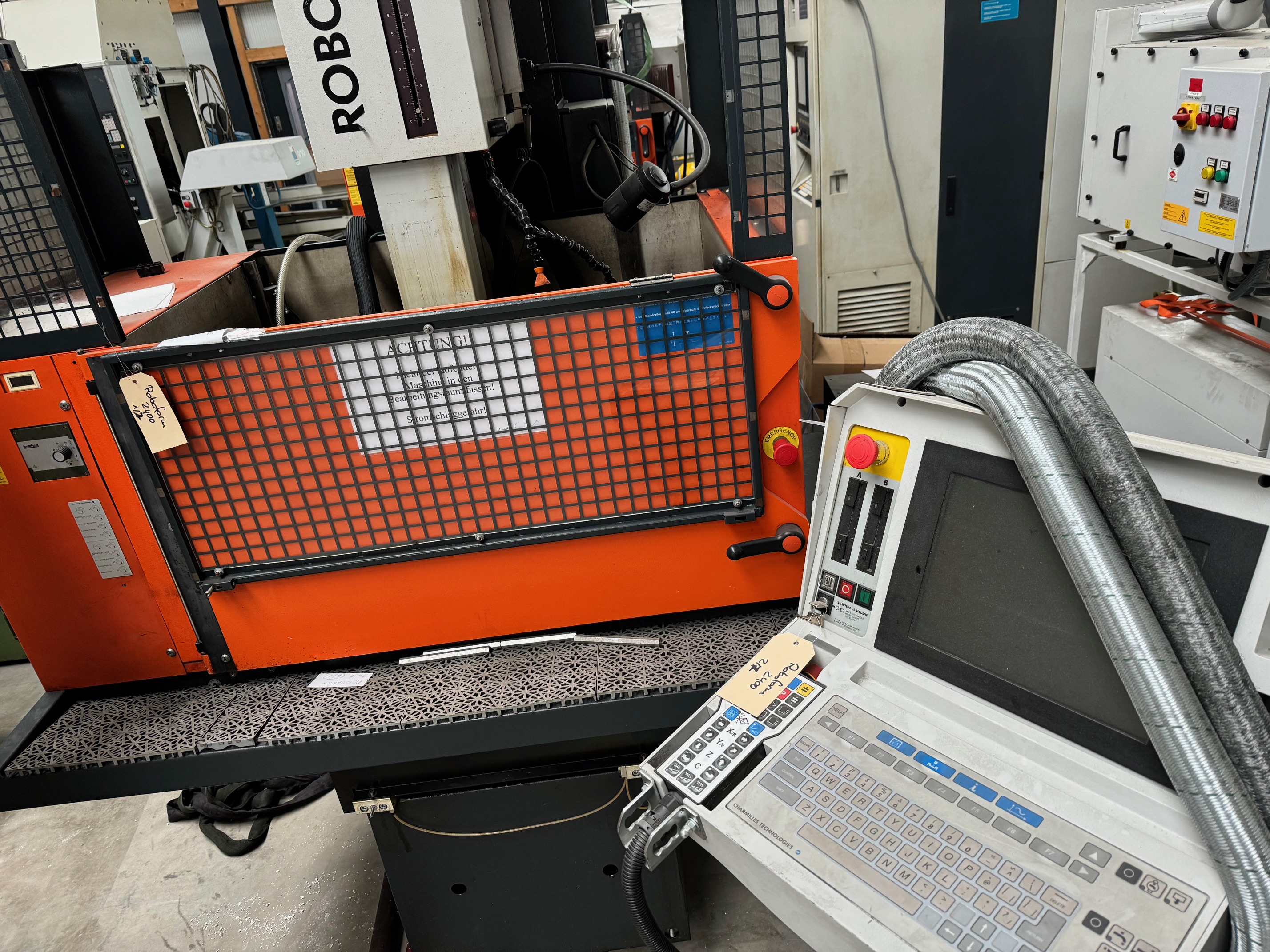 CNC Senkerodiermaschine CHARMILLES Roboform 2400