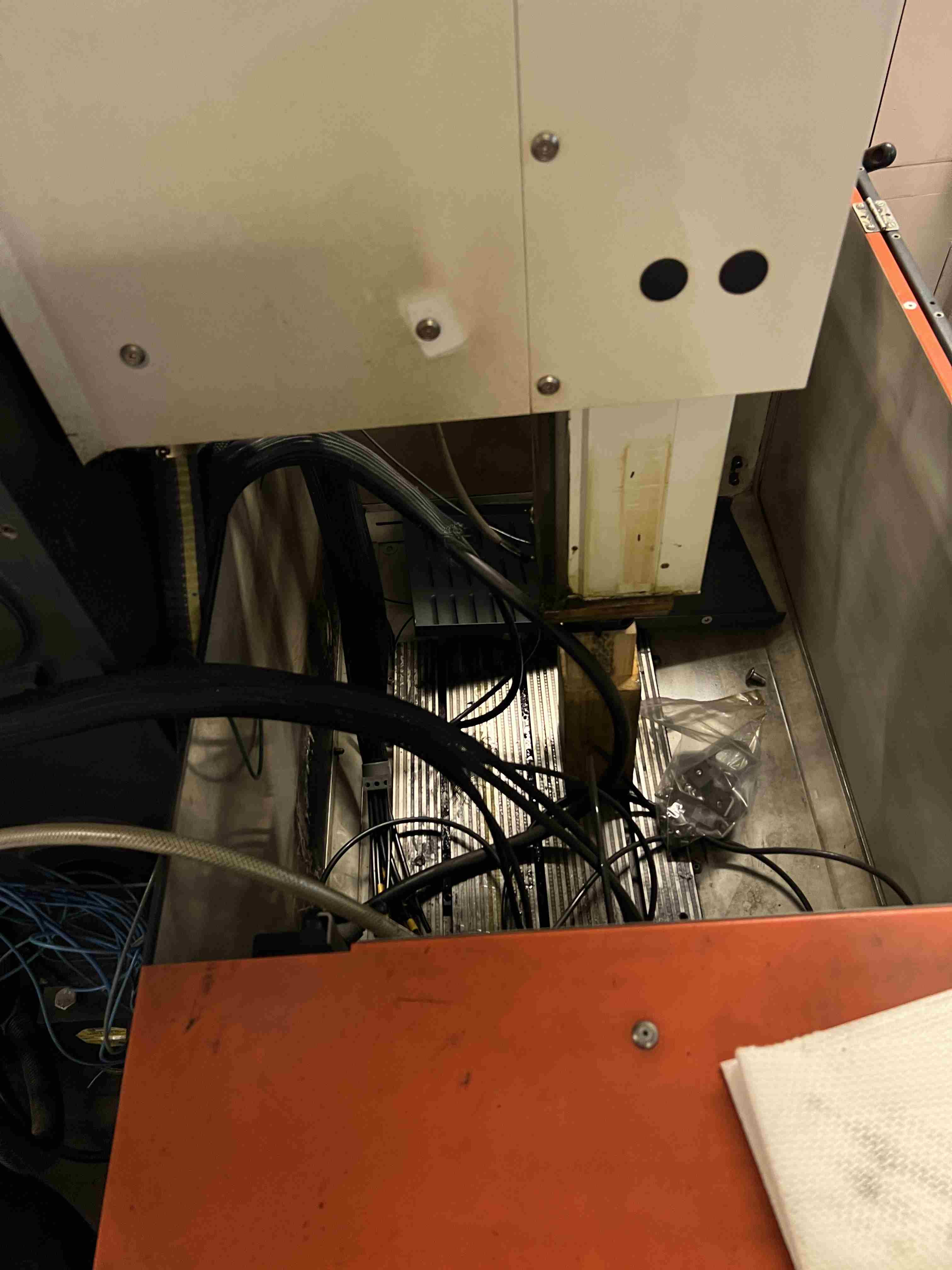 CNC Senkerodiermaschine CHARMILLES Roboform 2400