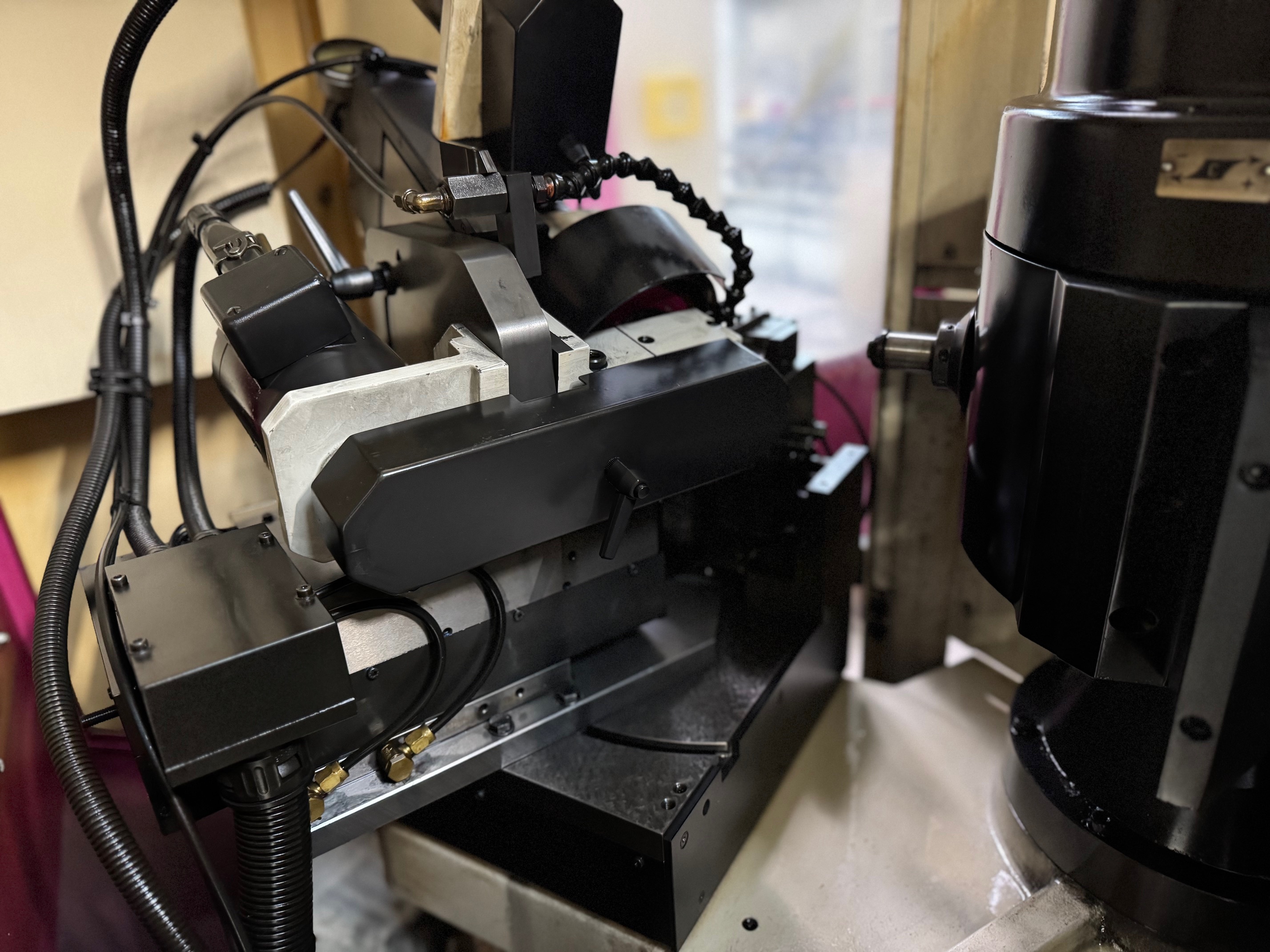 Werkzeugschleifmaschine  ROLLOMATIC CNC 2000 XD