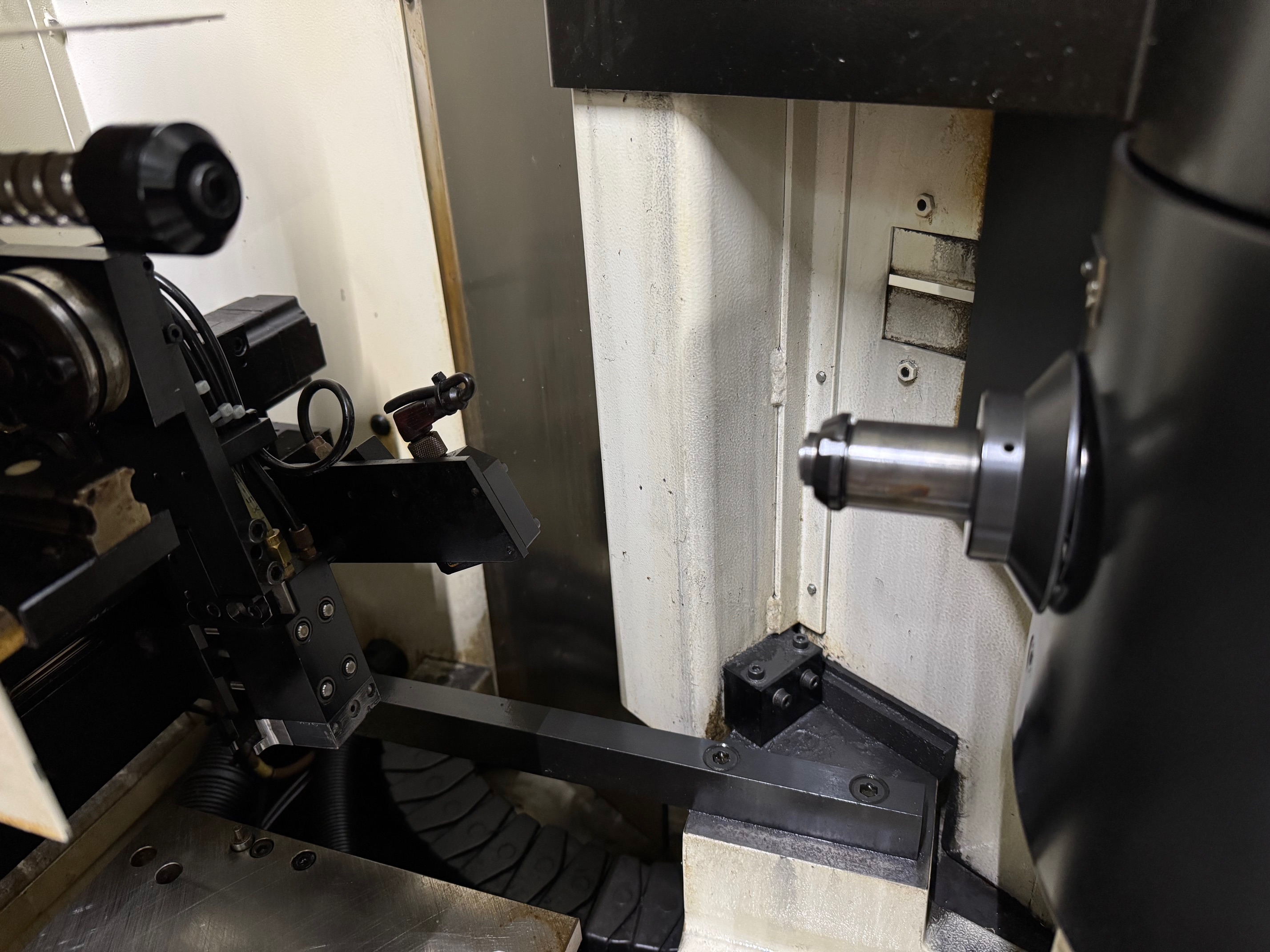 Werkzeugschleifmaschine  ROLLOMATIC CNC 2000 XD